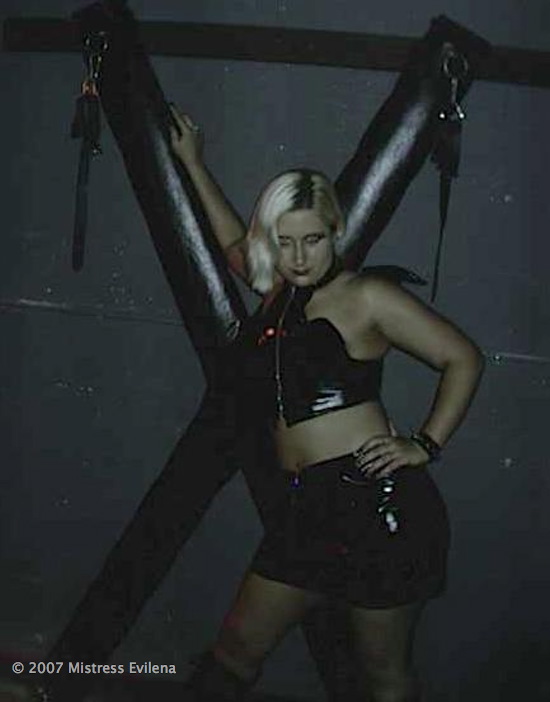 Evilena Photos