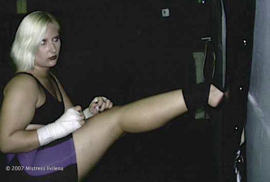 Evilena Photos