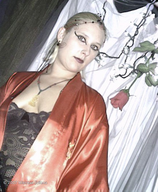 Evilena Photos
